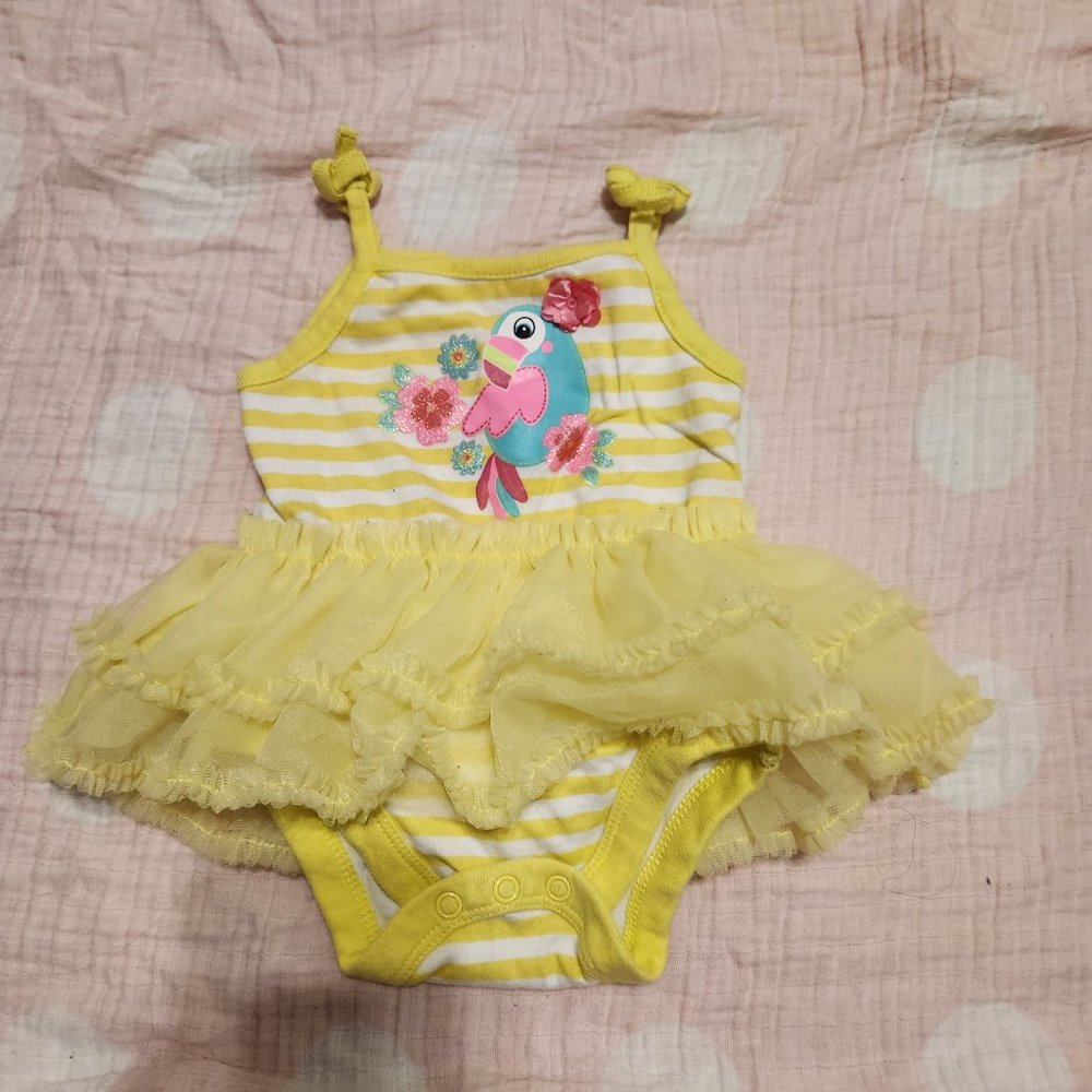🌟$1 Bundled / Garanimals Tropical Bird Yellow & White Bodysuit - Size 0-3M - Su